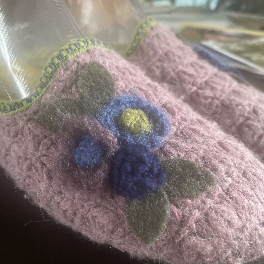 Sundance Made in Italy Crocheted House Slippers Rare Mules Slip Ons Floral Rare - Picture 2 of 14